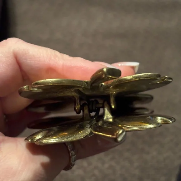 Brass Dogwood Flower MCM Paperweight Clip - Picture 4 of 4